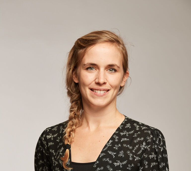 Sina, Game Engineering bei escape Sina, Entwicklerin im Game-Team von escape